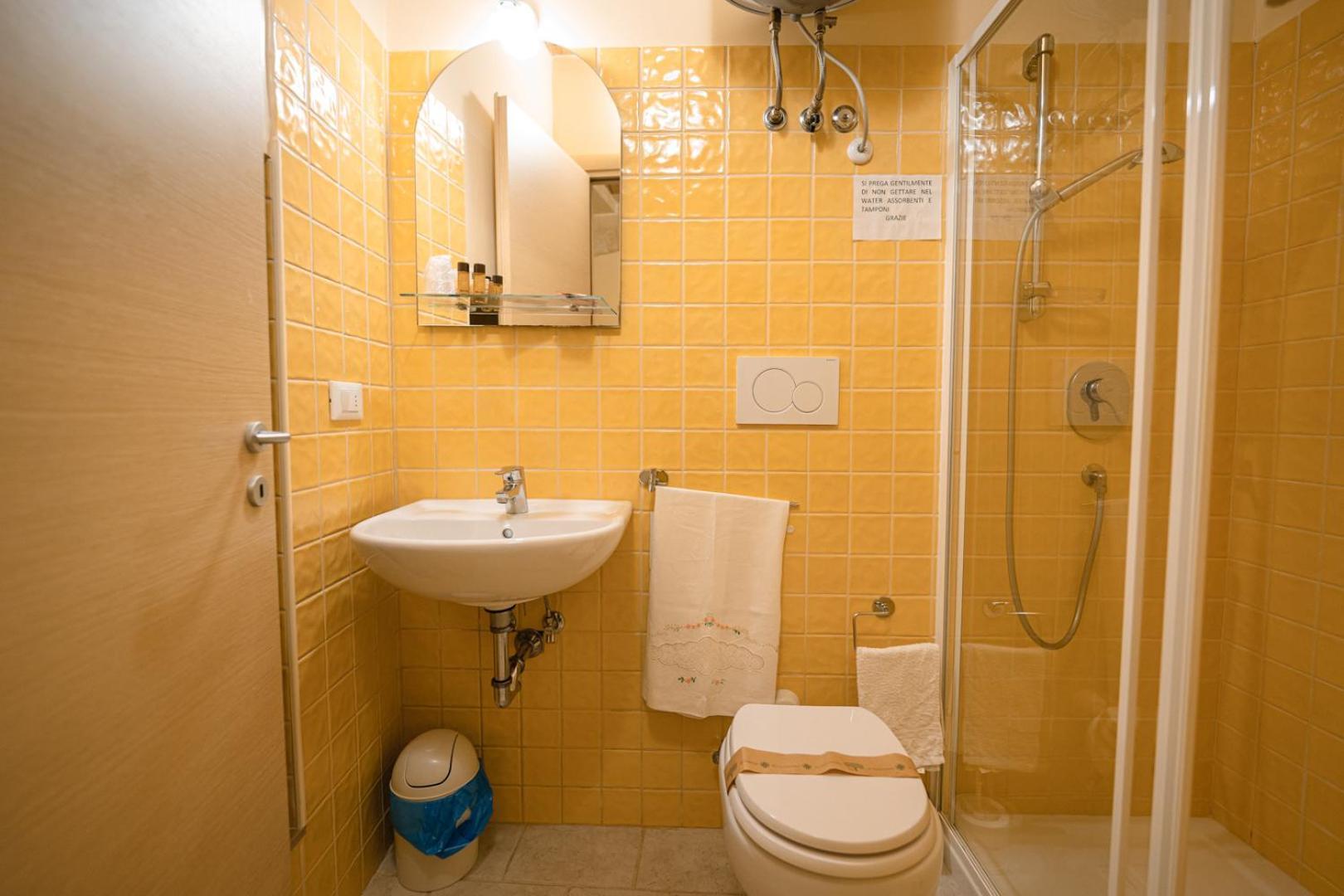 La Piccola Torre Hotel Bisceglie Værelse billede