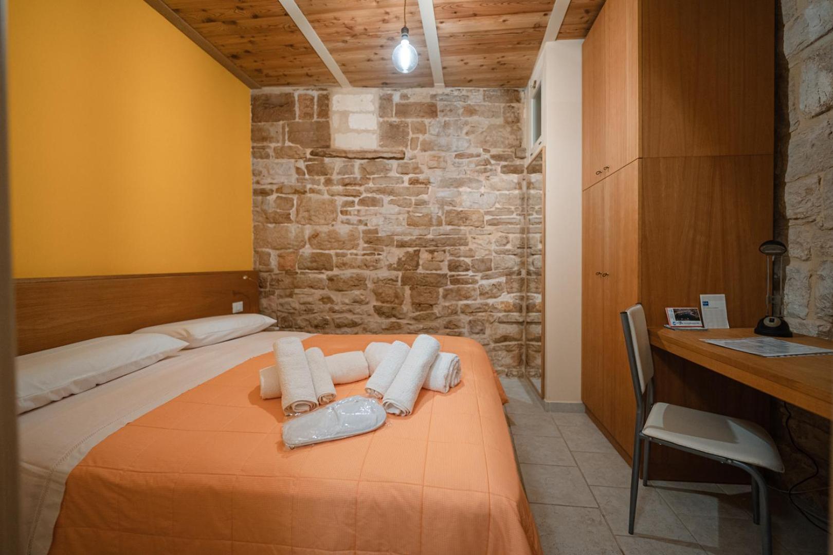 La Piccola Torre Hotel Bisceglie Eksteriør billede