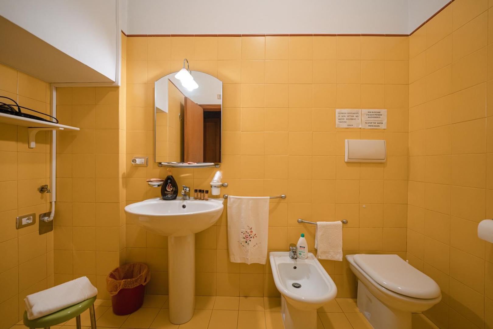 La Piccola Torre Hotel Bisceglie Eksteriør billede