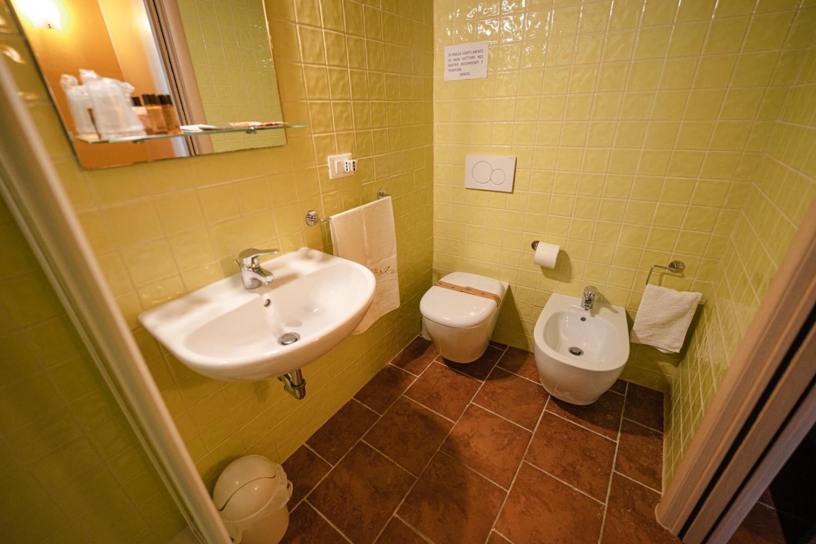 La Piccola Torre Hotel Bisceglie Eksteriør billede